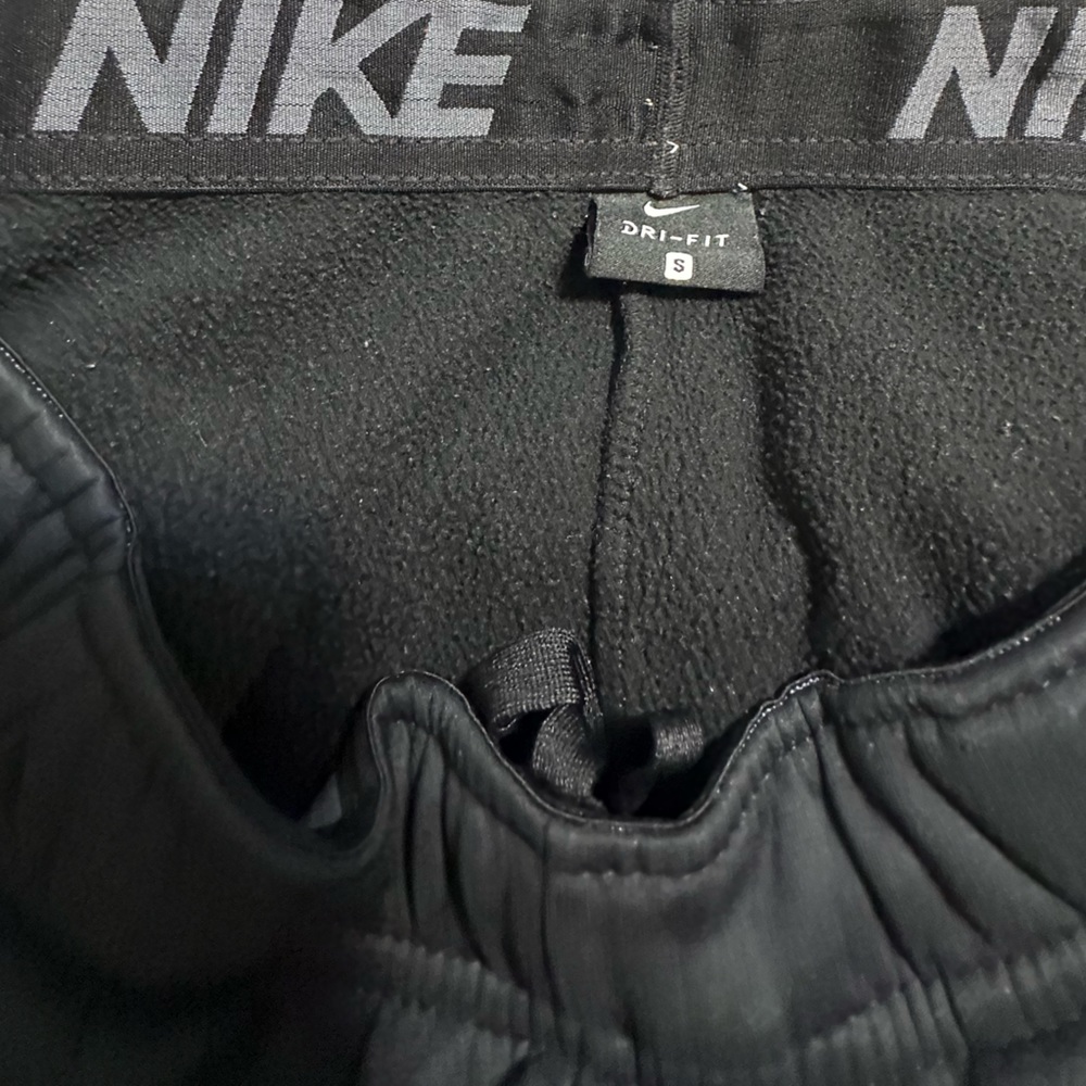 NIKE SPORT-WEAR PLANTS - Picture 8 of 9
